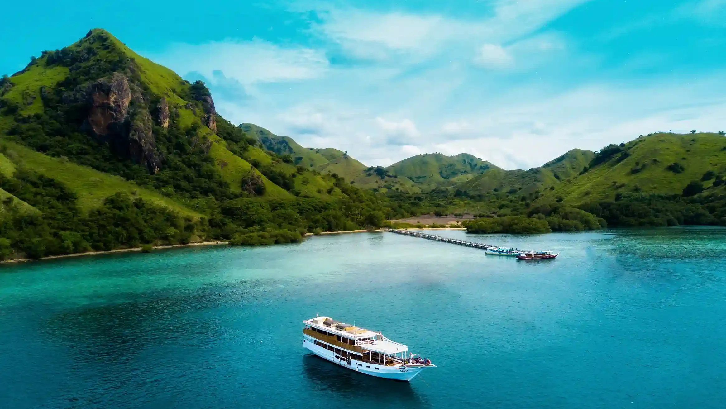 Calm water in the sheltered bay at Manjarite in the Komodo archipelago